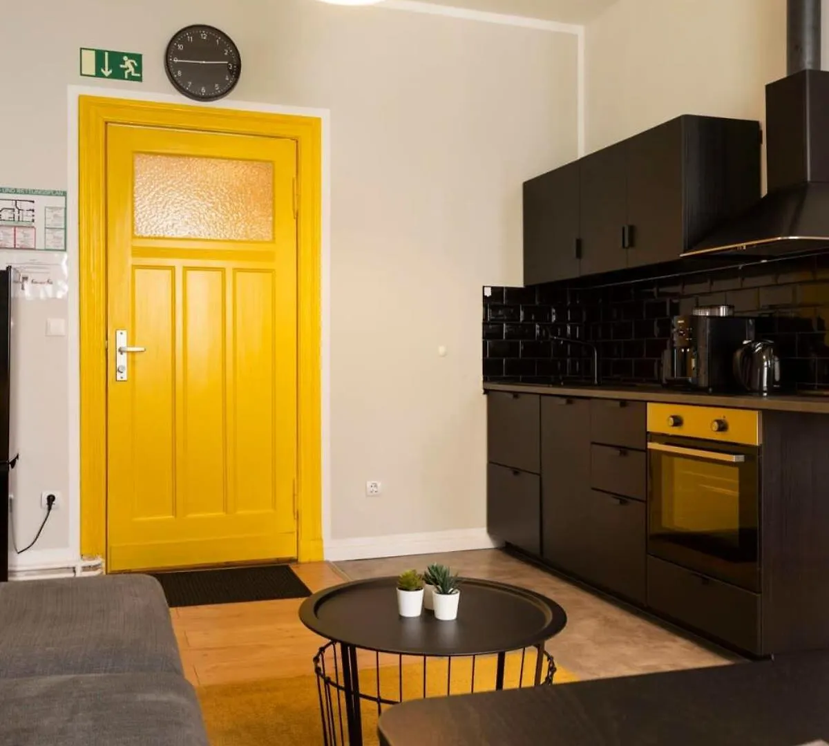 Lovely Apartment In The Near Of Kudamm ベルリン 0*,  ドイツ
